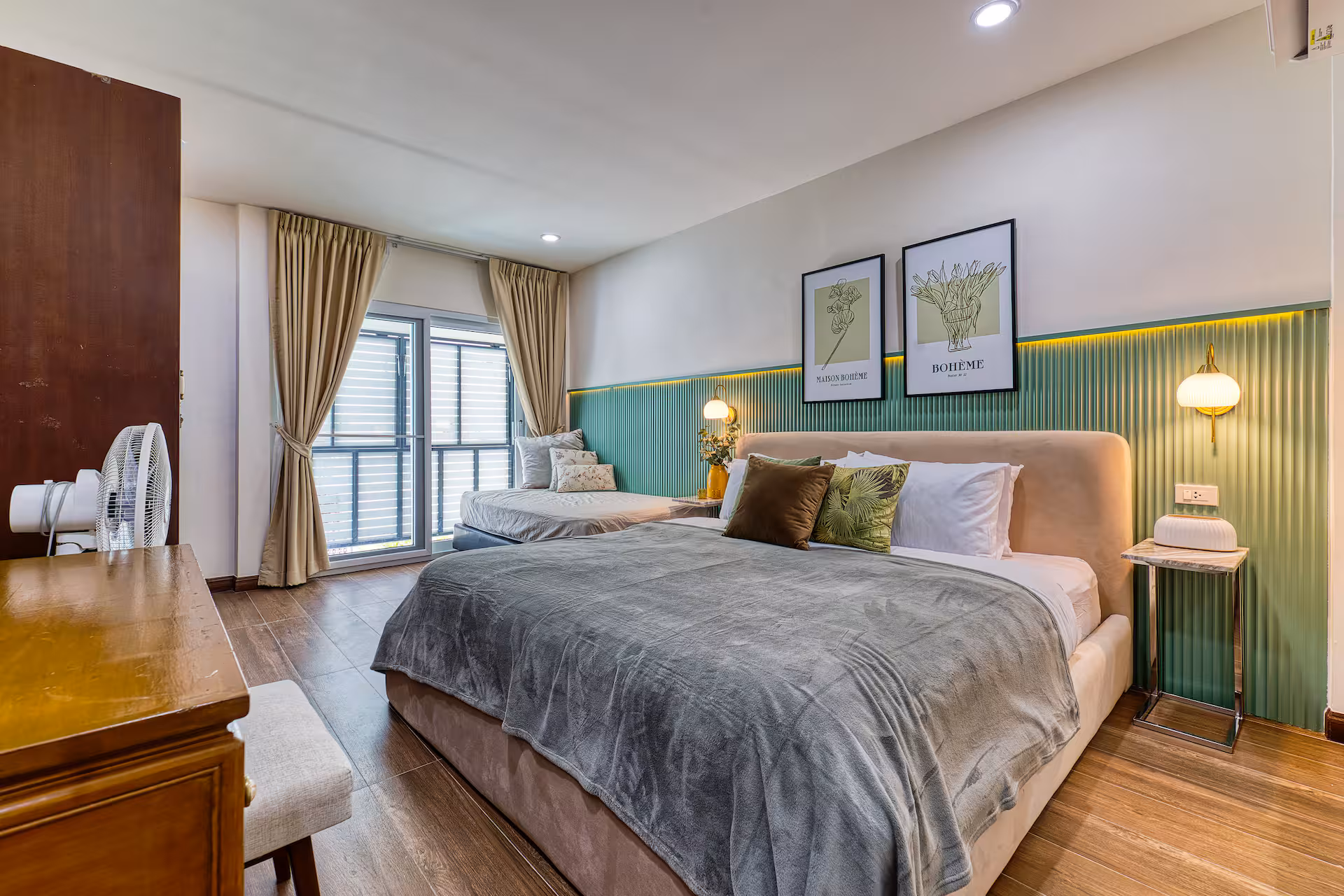 The Balcony King Room with its own ensuite bathroom.